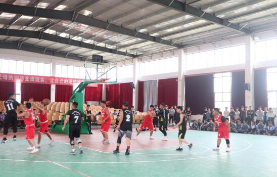 南昌向远铁路学校与中铁电气化局南昌维管段开展篮球友谊赛