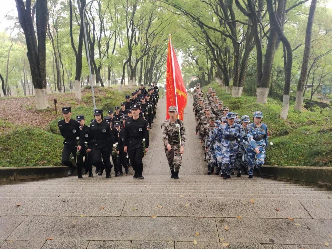 学习党史，致敬英雄--南昌向远轨道学校开展清明节祭扫主题团日活动