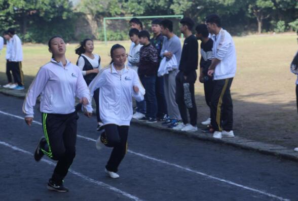 南昌向远铁路技术学校成功举办第九届秋季运动会