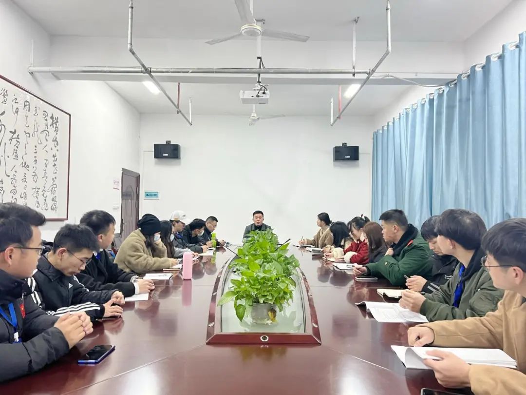 规范宿舍管理，提升管理水平——南昌向远轨道技术学校学工处召开宿舍管理培训会