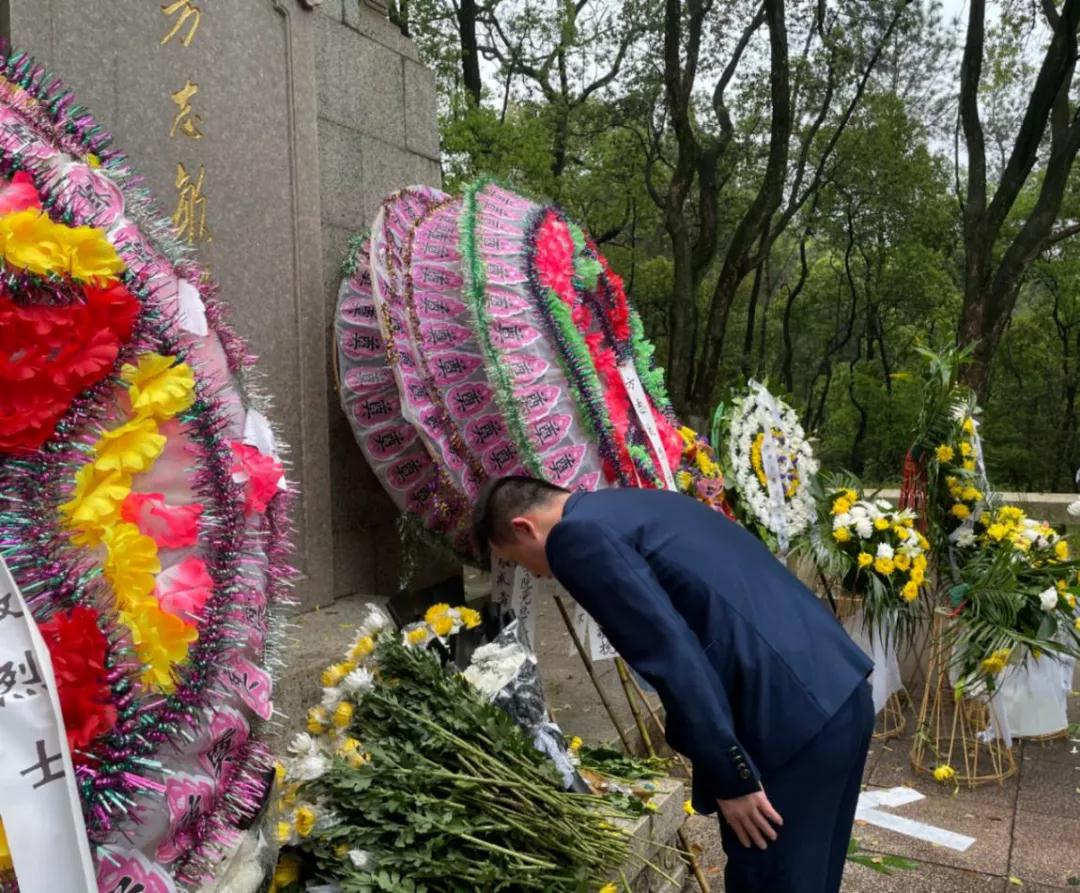 学习党史，致敬英雄--南昌向远轨道学校开展清明节祭扫主题团日活动