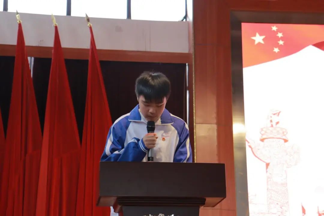南昌向远轨道技术学校新团员入团宣誓仪式