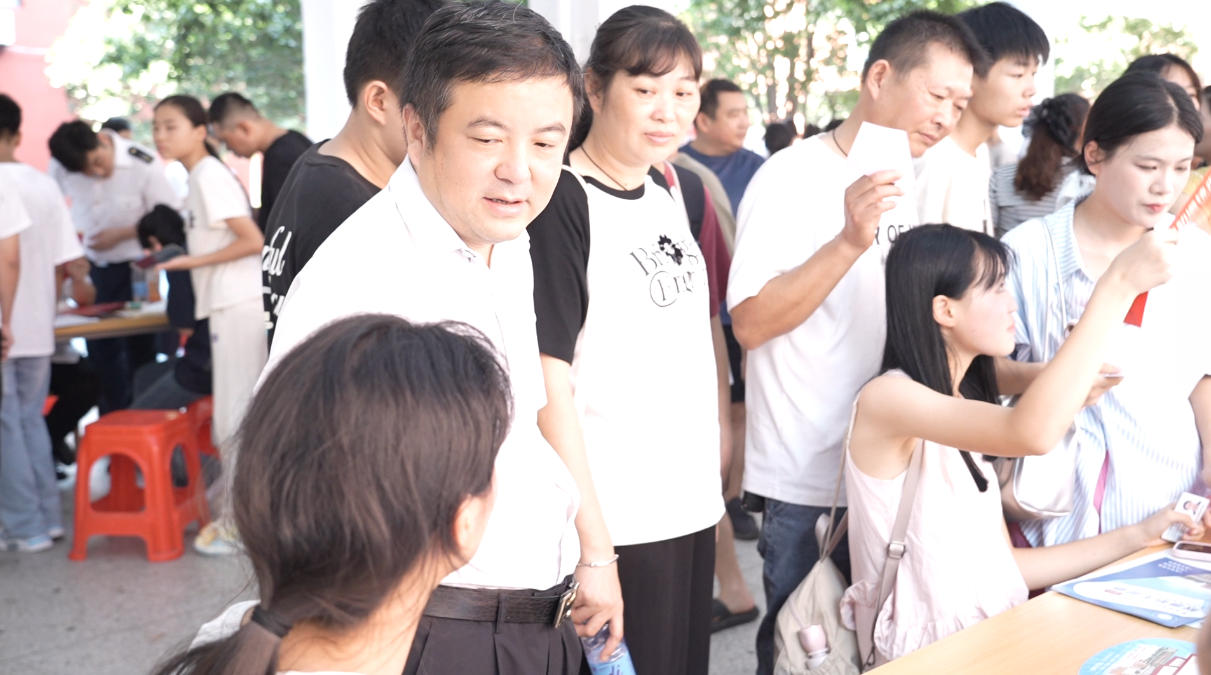 南昌向远轨道技术学校2025级新生迎新工作圆满收官‌