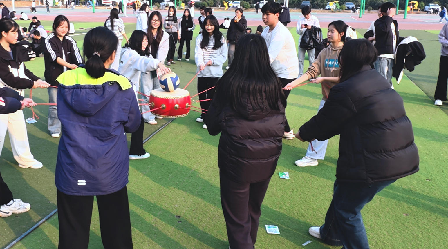 "携手同行·共筑青春梦想” 南昌向远轨道技术学校2025级学生团建活动