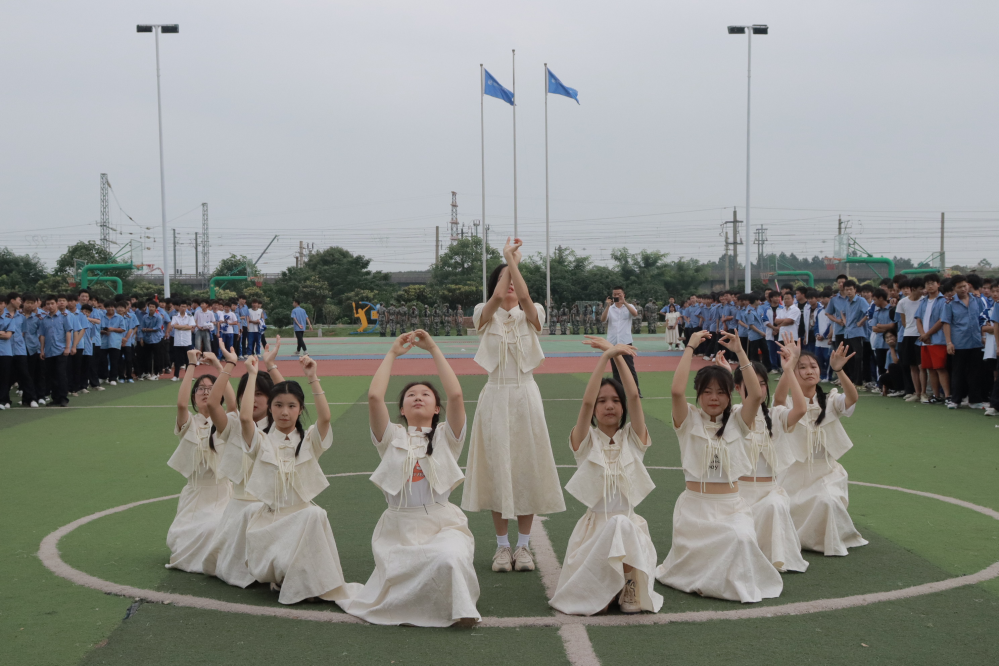 南昌向远轨道技术学校第五届校园文化节圆满闭幕