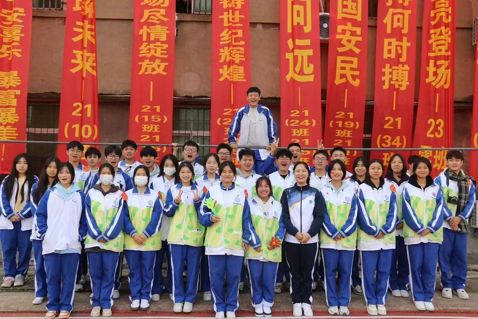 南昌向远轨道技术学校学生获评市级“优秀共青团员”荣誉称号