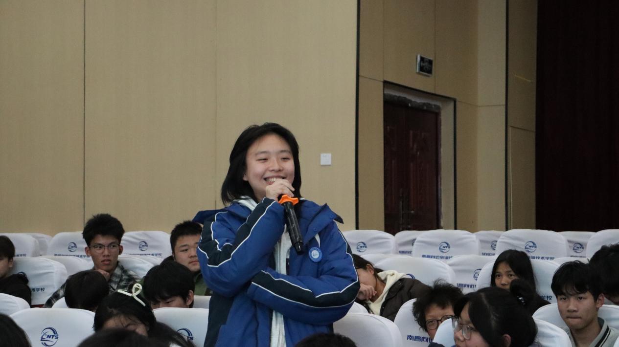 南昌向远轨道技术学校组织开展心理委员专题培训