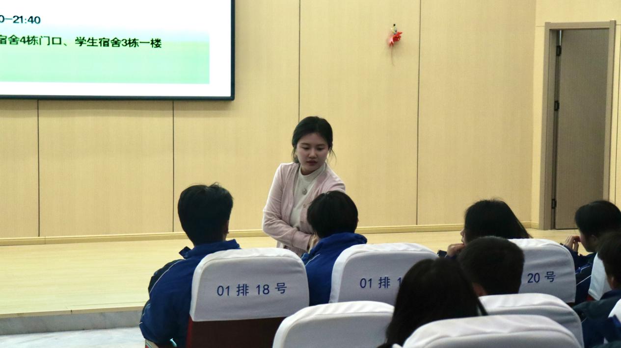 南昌向远轨道技术学校组织开展心理委员专题培训