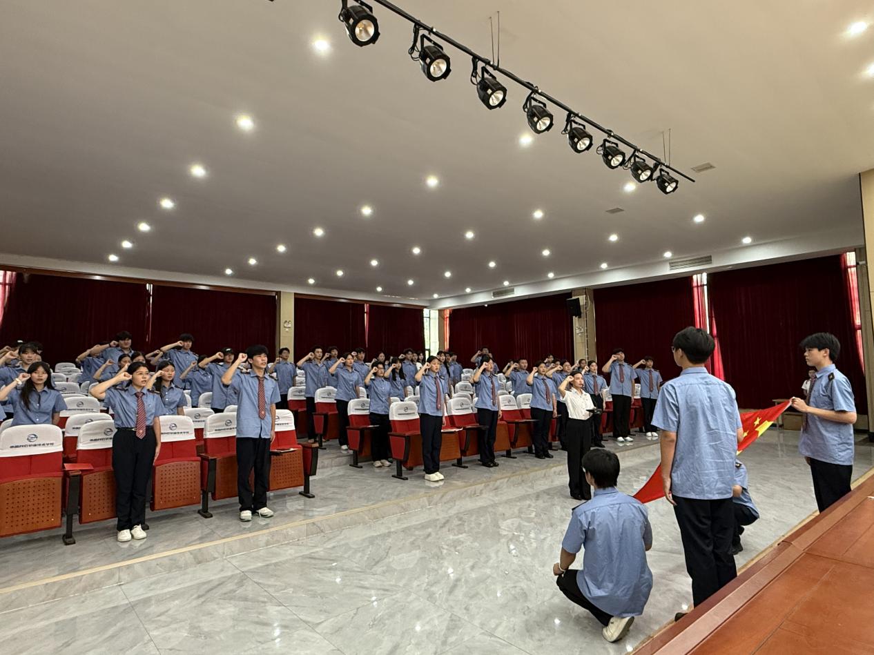 南昌向远轨道技术学校新一届团委学生会第一次全体会议圆满落幕