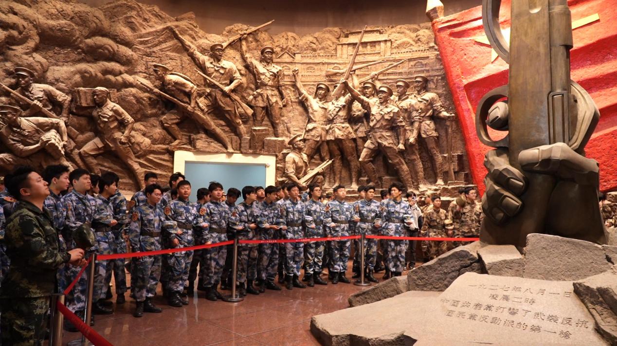 南昌向远轨道技术学校&ldquo;行走的思政课&mdash;&mdash;我的八一行&rdquo;红色研学活动