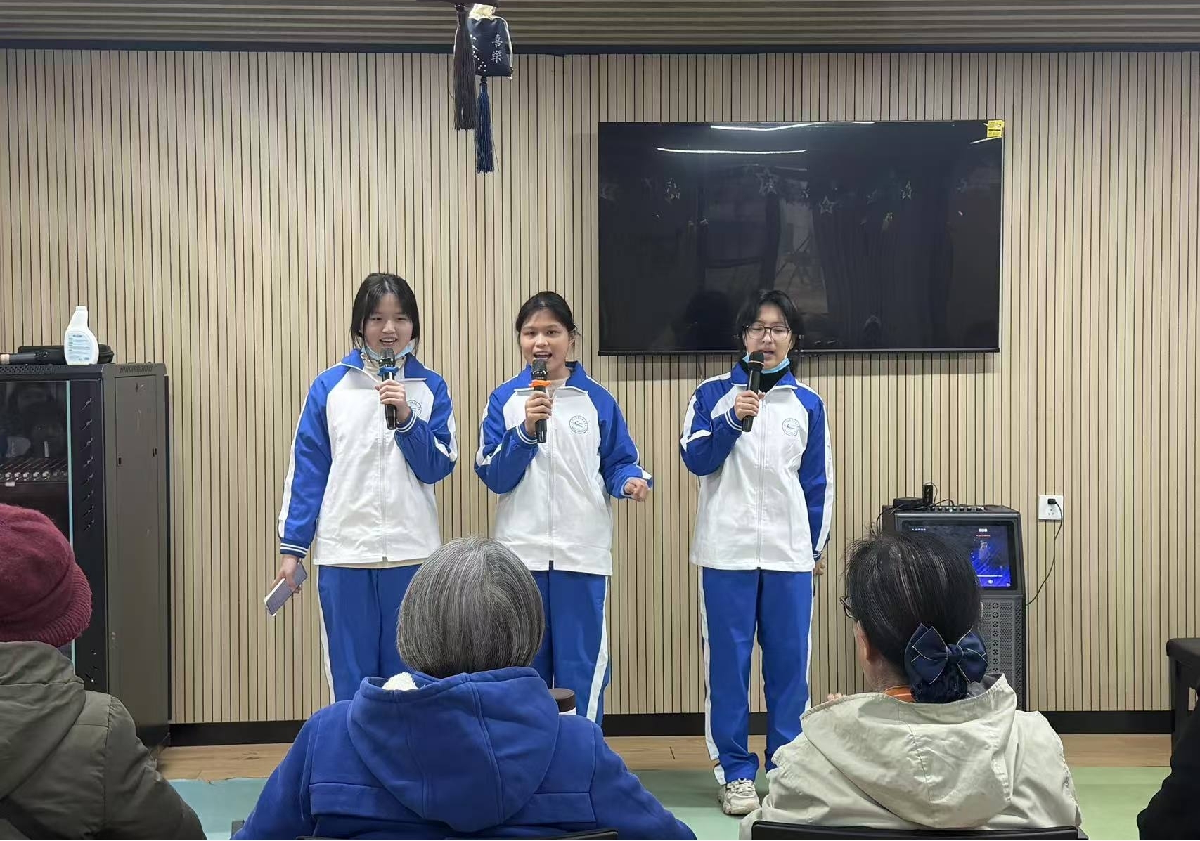 南昌向远轨道技术学校开展颐养院主题志愿活动（三）