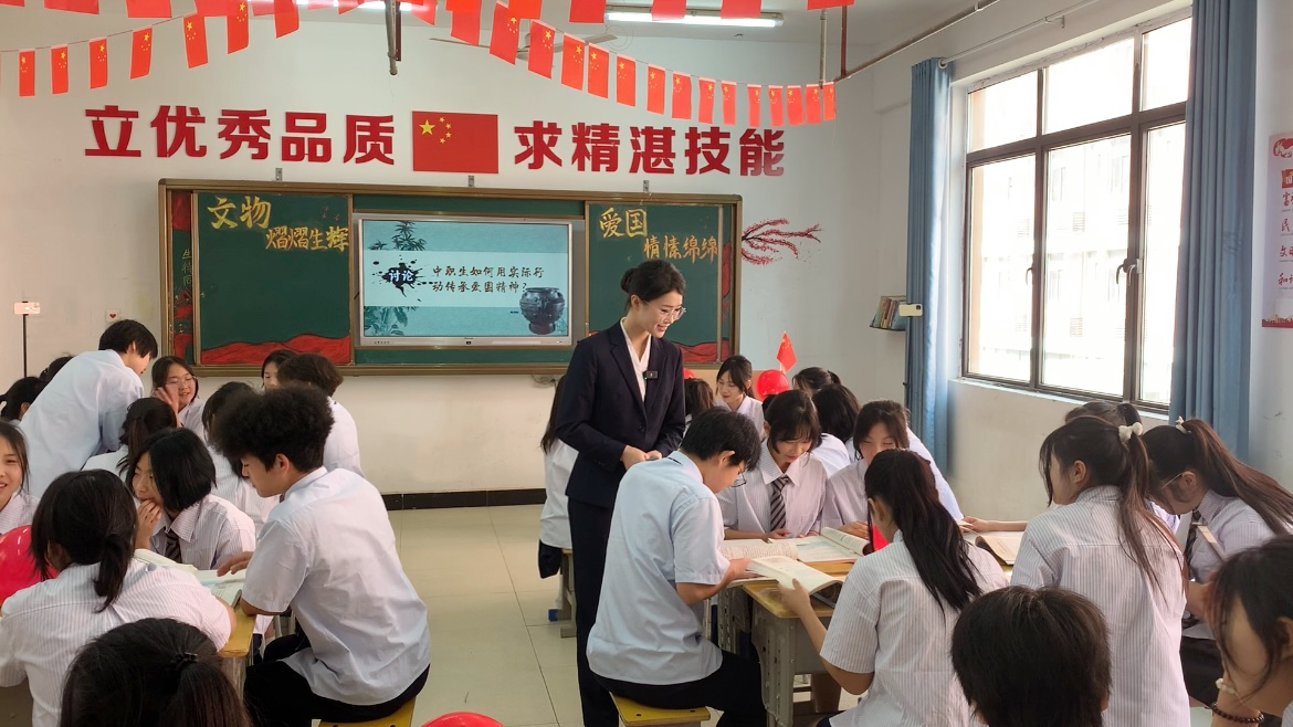 【最美德育人】南昌向远轨道技术学校班主任熊思宇老师