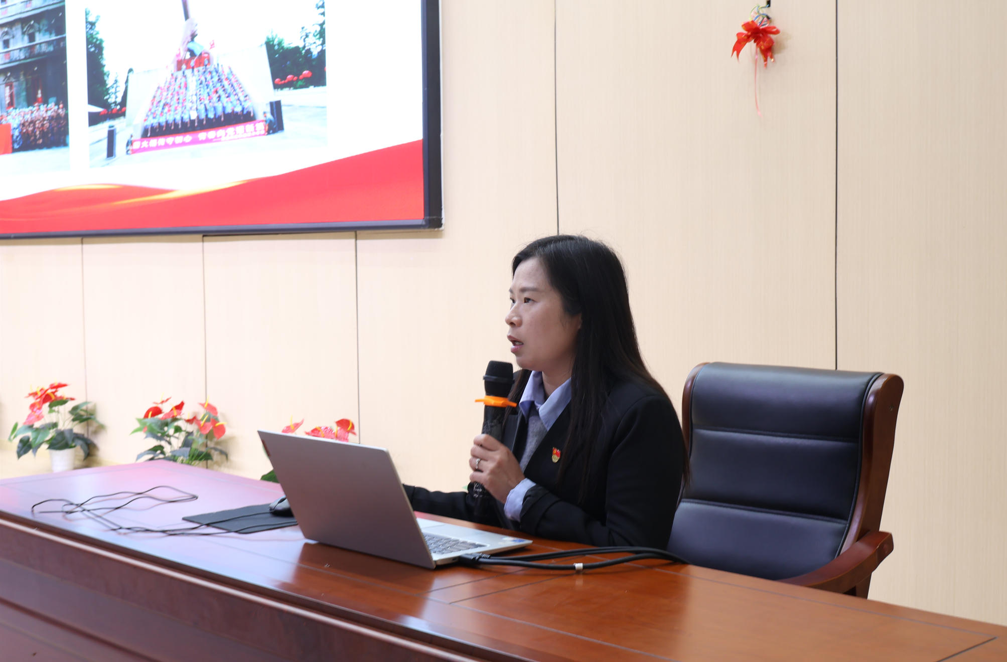 南昌向远轨道技术学校党支部书记为第二十三期团校学员讲授专题思政课