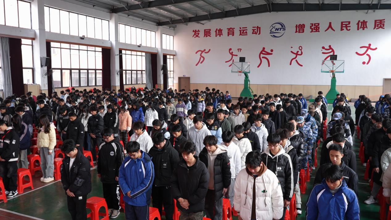 南昌向远轨道技术学校党支部书记为第二十一期团校开班讲授第一课